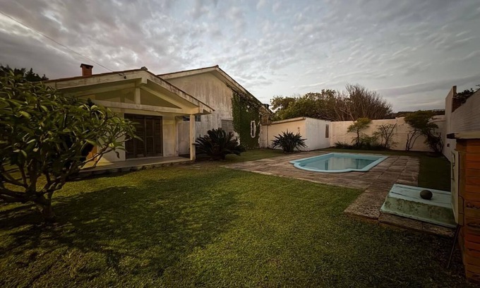 Santa Teresinha House | House with a unique style, cozy and just a few meters from the beach.