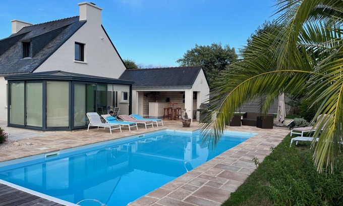 Saint-Gildas-de-Rhuys House | House with swimming pool, sauna, nearby shops and beaches, internet available
