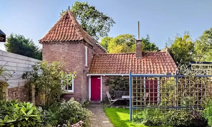 Westenschouwen House | House with character in Amsterdamse School architecture