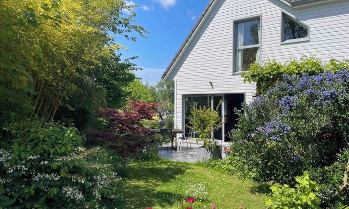 Bougival House | House with garden 25 minutes from Paris