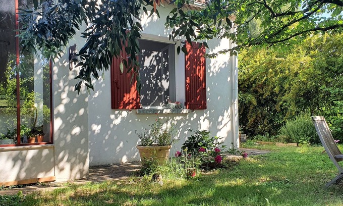 Sisteron Bed & Breakfast | House with garden