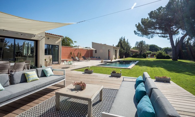 Castelnau-le-Lez House | House with pool near beach and Montpellier