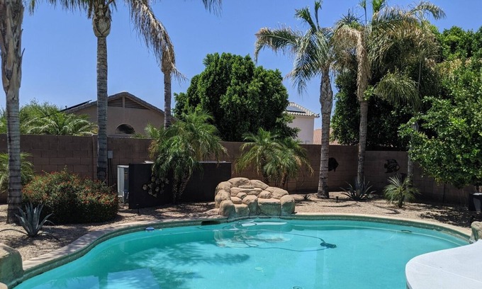 Canyon Trails House | House with pool near MLB Baseball Spring Training, NFL Football Stadium & NASCAR