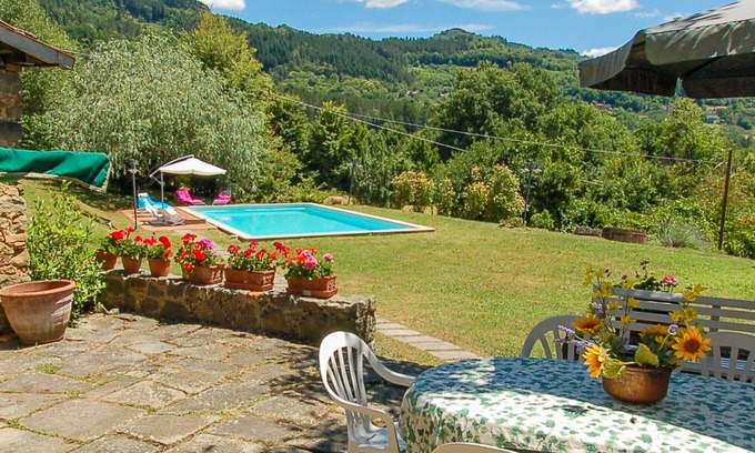 Villa Collemandina Villa | House with private pool, big garden at 2,8km from Castiglione di Garfagnana