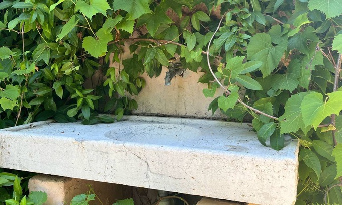 Cadenet Villa | House with private garden & parking in a plant nursery
