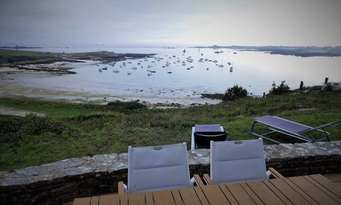 Landunvez House | House with sea view