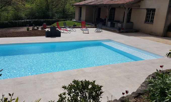 Fumel House | house with simpat pool for rent