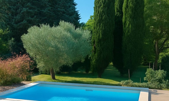Velleron House | House with swimming pool in the heart of Provence near Isle sur Sorgue