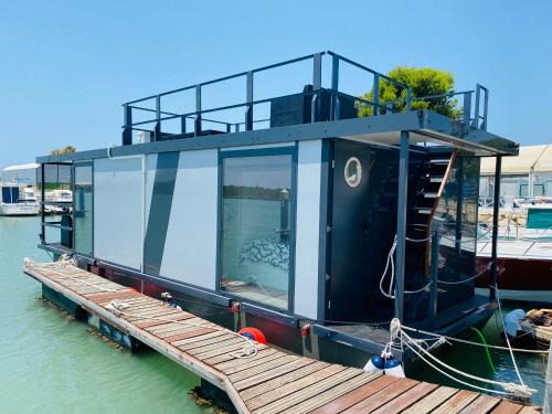El Puerto de Santa Maria Boat Rental | Houseboat Cádiz El Puerto - Casa Flotante