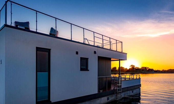 Ribnitz Boat Rental | Houseboat in Ribnitz Damgarten