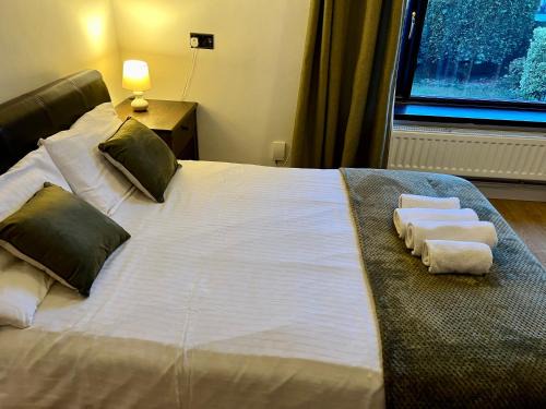 Stoke-on-Trent House | Housefield Stay, Room 4