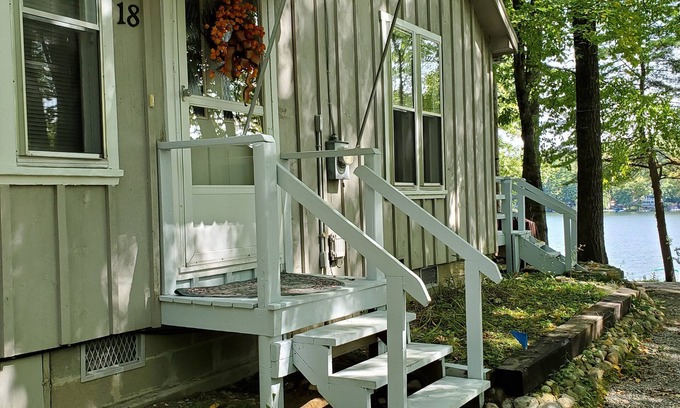Lake George Cottage | Housekeeping Cottage - near Lake George & Adirondacks