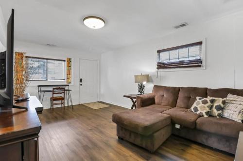 Columbus House | Housepitality - The Southern Orchards Cottage