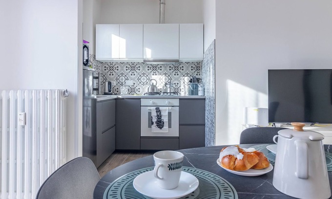 Bolognina Apartment | HouSmart Donato Creti 75