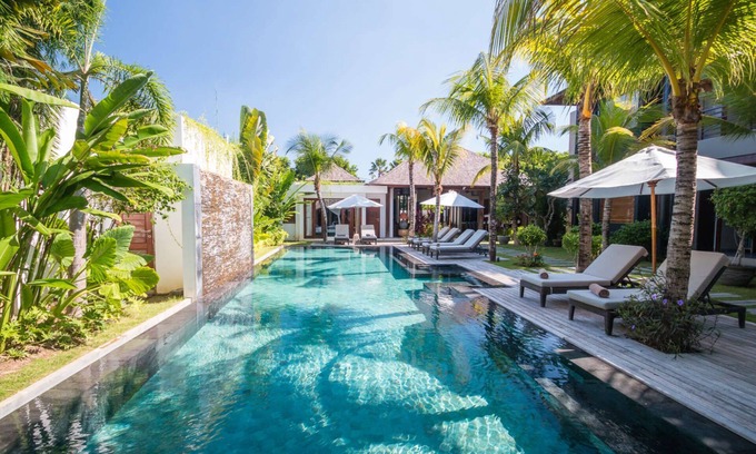 Drupadi Villa | How to Rent Your Own Private Luxury Holiday Villa in Seminyak for Less than Basic Hotel