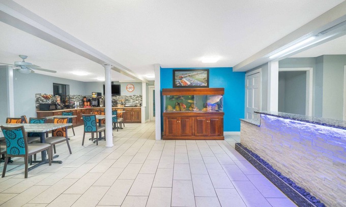 Aiken Hotel | Howard Johnson by Wyndham Aiken