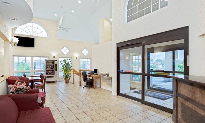 Grenloch Hotel | Howard Johnson by Wyndham Blackwood Near Philadelphia