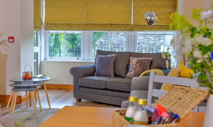 Sedbergh Apartment | Howgills Apartment 7 (self-catering accommodation with free parking and Wi-Fi)