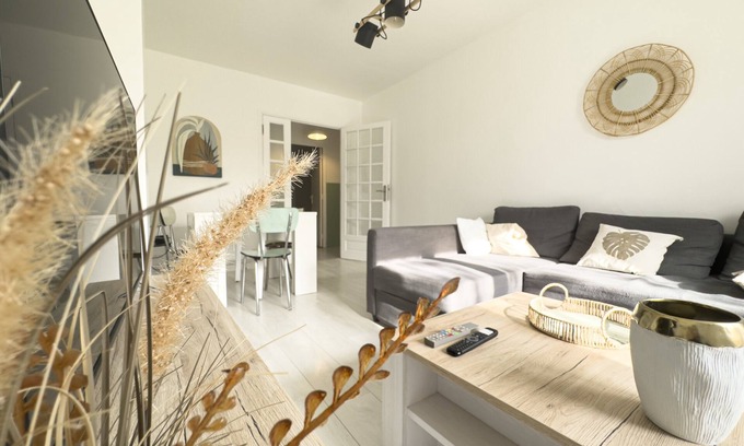 Secteur 4 Apartment | #HR | Les Charmilles π T4