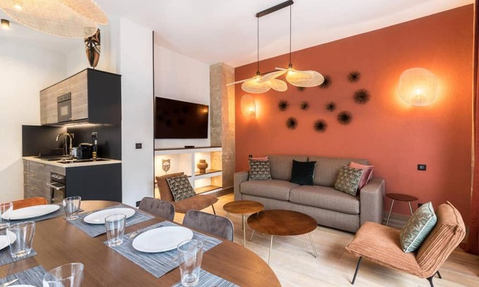 Pere Lachaise Apartment | HSH Menilmontant Republique Design Apartment 6P-2BR