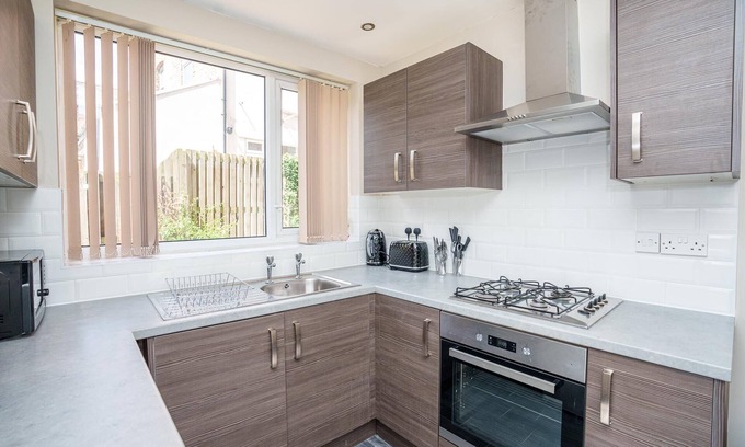 Nottingham House | Hucknall house