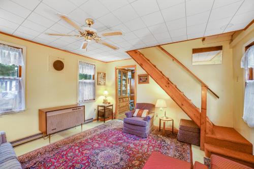 Chestertown House | Hudson Riverside Cottage