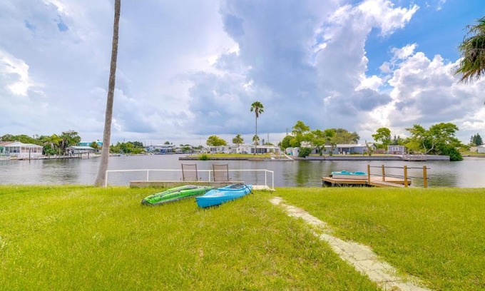 Signal Cove House | Hudson Waterfront Vacation Rental with Boat Dock!