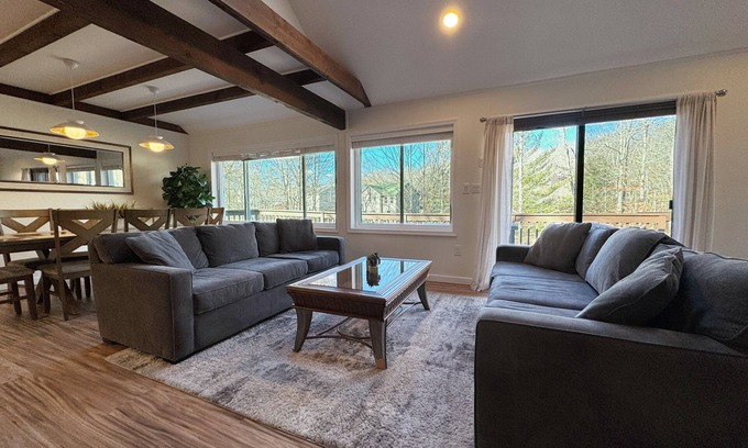 Bushkill House | Huge 3000sqf Creek Front - 8 person hot tub, Fire pit, two decks, Ski Hill.