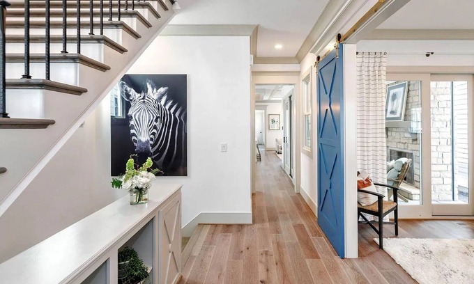 Prospect House | Huge and Contemporary Norton Commons House!