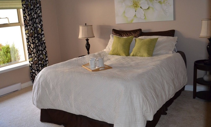 Airport Area Apartment | Huge corporate retreat spacious peaceful