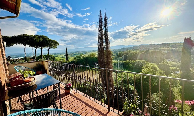 Gioiella Villa | Huge Family Friendly Villa. Stunning views of Umbria & Tuscany in lovely village