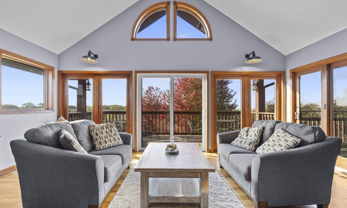 The Galena Territory House | Huge Galena Territory Retreat