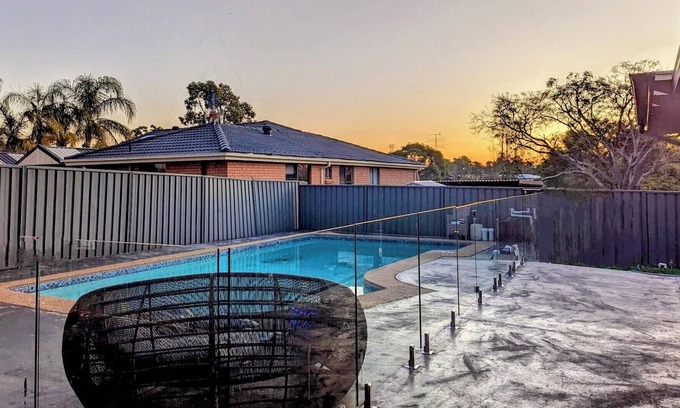 Werrington Downs House | Huge Home! With Pool, Games Room, Outdoor Entertaining