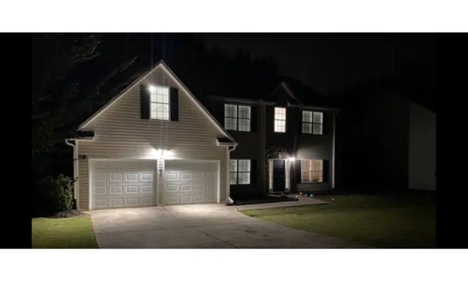 Douglasville House | Huge House for Groups, Teams, Six Flags & Sports