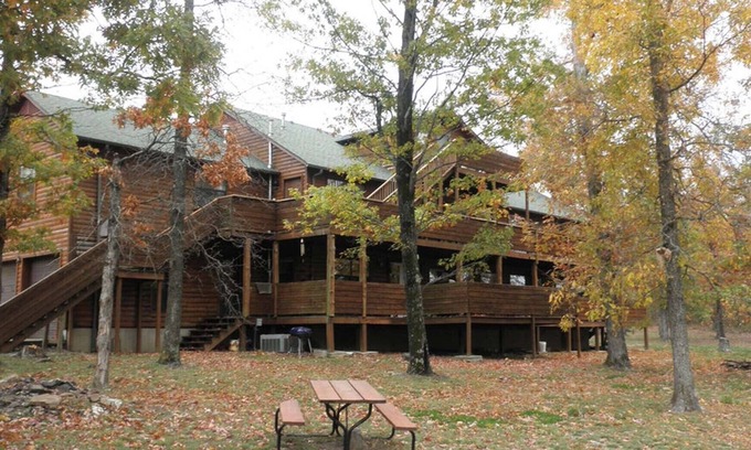 Jasper Cabin | Huge Log Cabin Perfect for Family Reunions & Church/Corporate Retreats