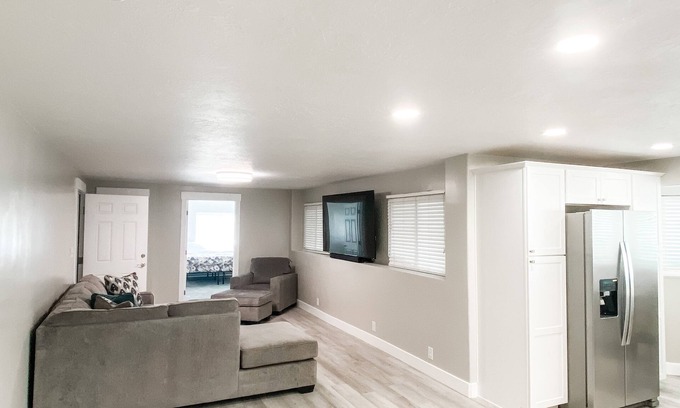 Fruit Heights House | Huge Modern 3BR Private Basement Near Lagoon & SLC