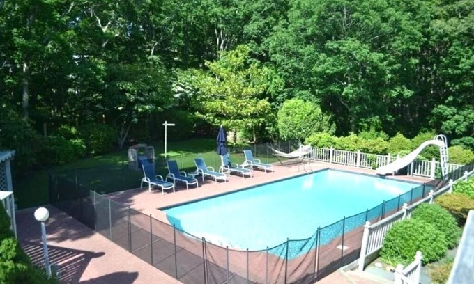 Montauk House | Huge private 4bdrm, 5 bath, house w/pool. Sleeps 10, near Gurneys! Pet friendly