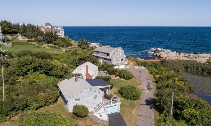 York Beach Cottage | HUGE RATE DISCOUNT for remaining weeks!