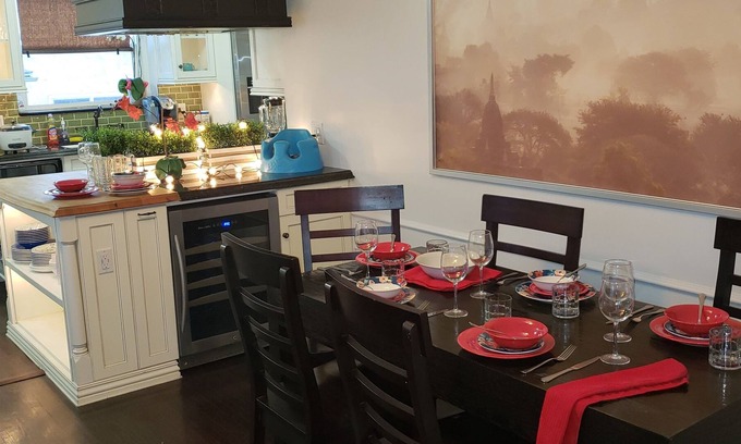 View Park-Windsor Hills House | Huge Sunny 4 bd Home Close to LAX Airport, Beaches & Downtown LA