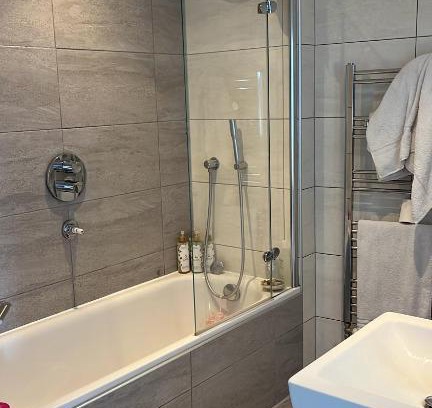 Redcliffe Apartment | Huller and cheese apartments