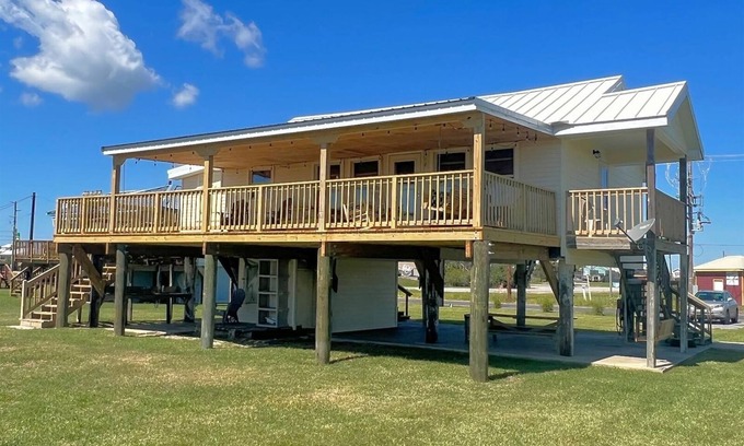 Grand Isle House | Humble Heaven - Beachfront - Island Realty