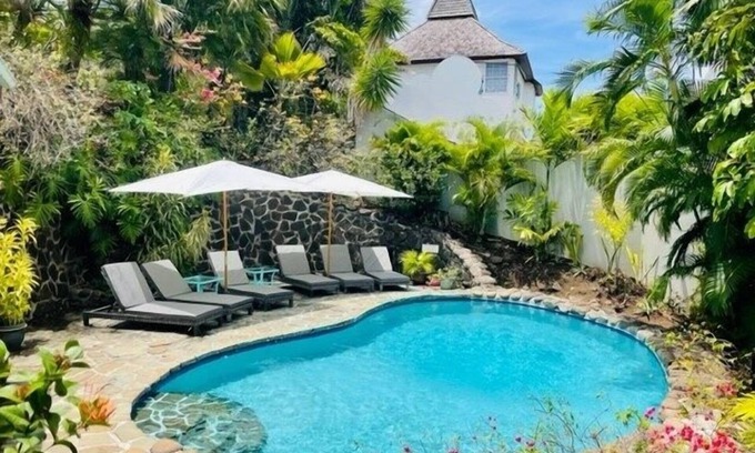 Gate Park Villa | Hummingbird Villa - Tropical 3 bedroom Villa with Panoramic Views 3 Home by RedAwning