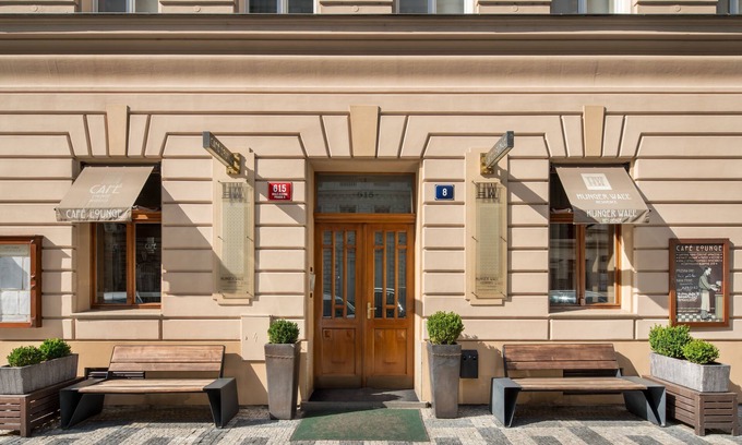 Smichov Apartment | Hunger Wall Residence