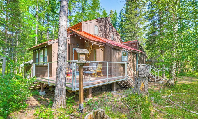 Whitefish Cabin | Hungry Horse Cabin w/Gas Grill, Near Glacier!