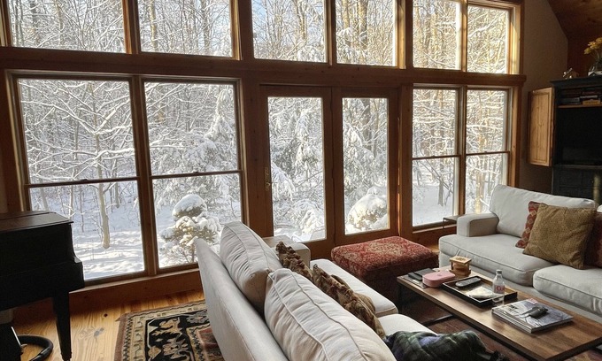 Hunter Ski Chalet | Hunter Mtn Ski Chalet, at Base of Hunter Mountain! 5 Star Property