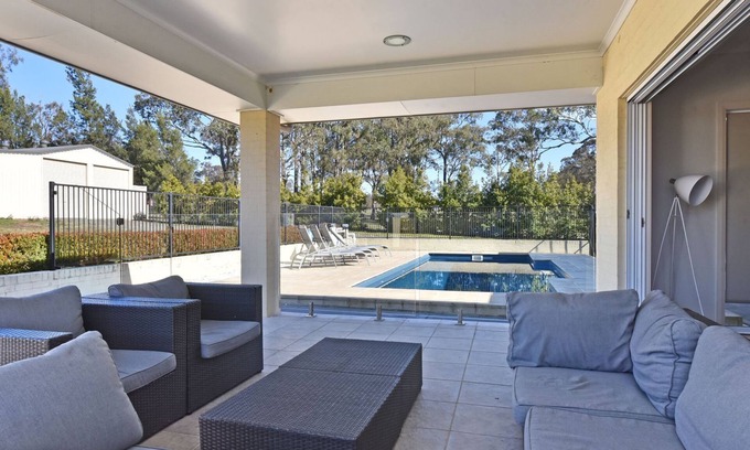 Nulkaba House | Hunter Winery Hideaway with Pool & Games Room