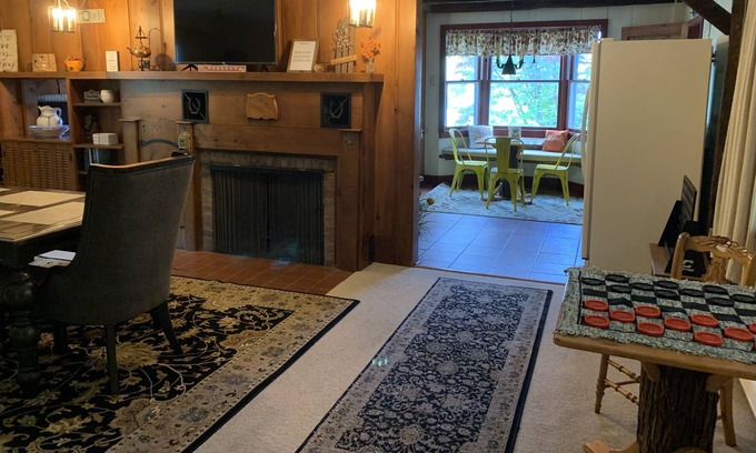 Bristol Hills House | Hunters Hill Retreat! 5 Bedrooms, 2 baths, 4 minutes to Bristol Mountain!