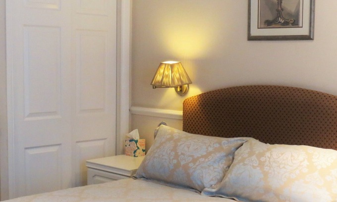 Southampton House | Hunters Lodge
