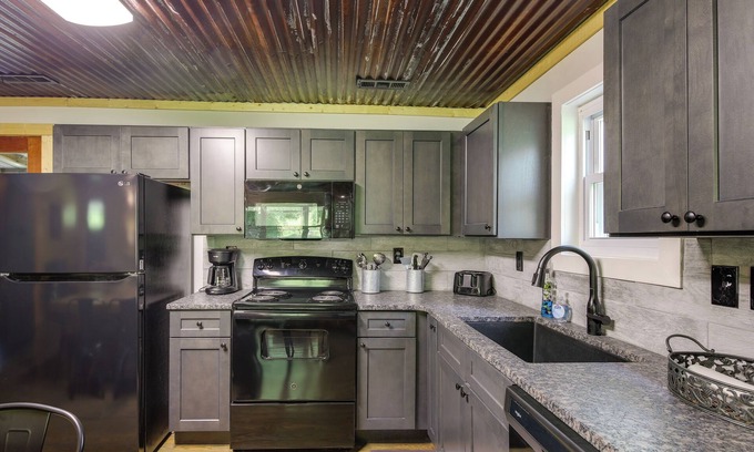 Huntsville House | Huntsville Vacation Rental w/Hiking & ATV Trails!