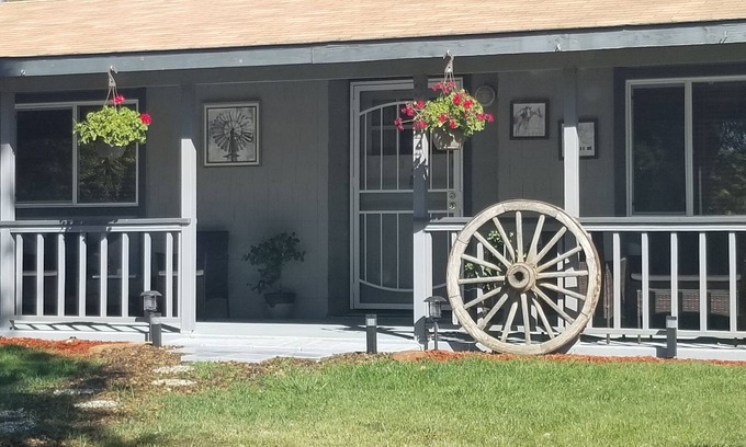 Coarsegold House | Huron Ranch House/Yosemite/Bass Lake/BBQ https:/www.airbnb.com/s/guidebooks?